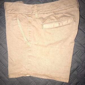 American Eagle Midi Khaki Shorts 2